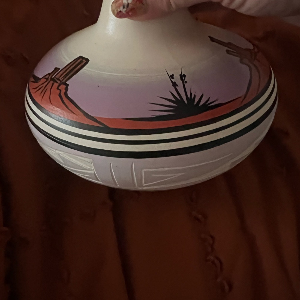 Native American Pottery Inc. – Hand Painted by Native American Artists Vase - Picture 5 of 6